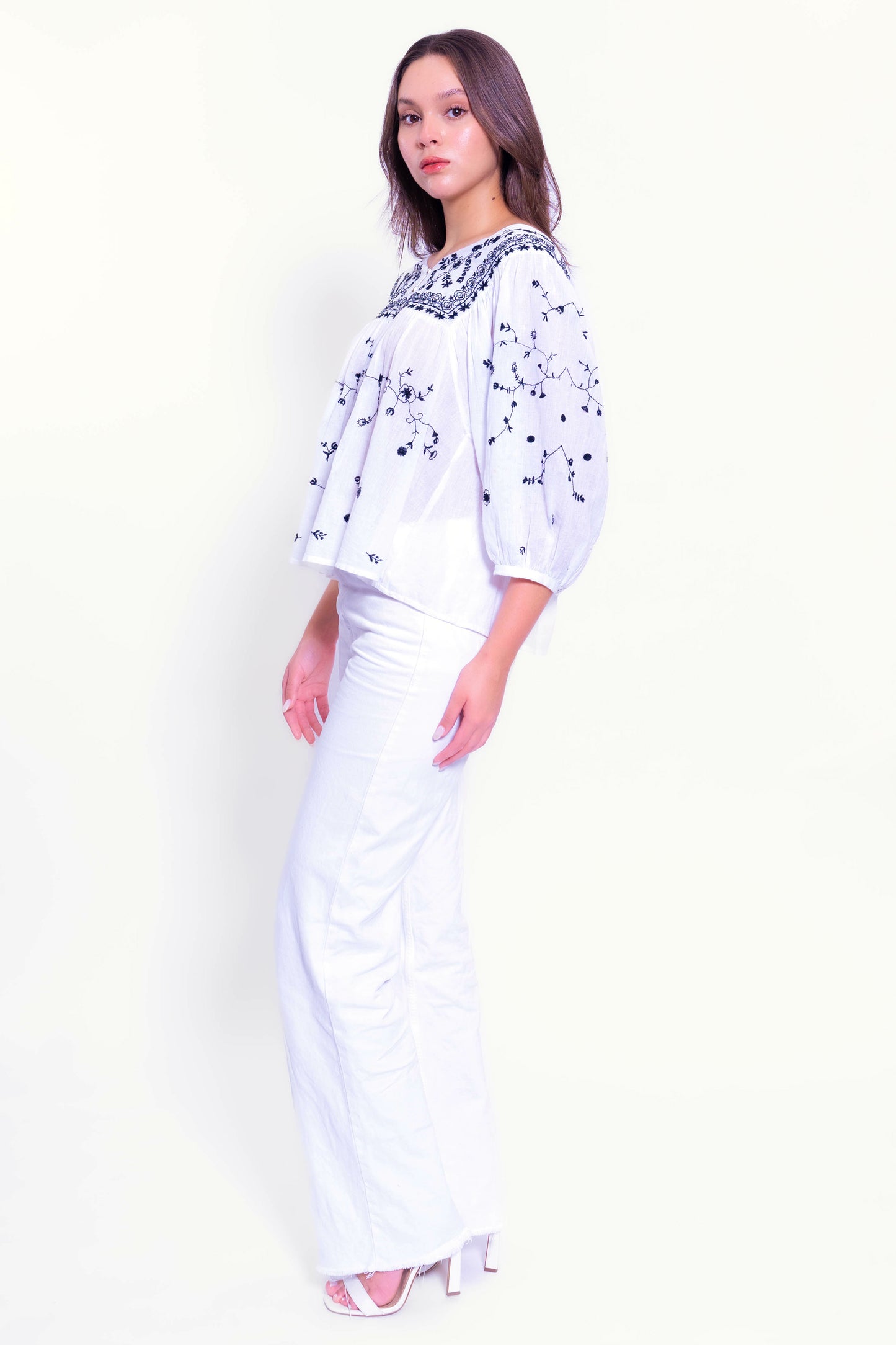 G-23 802 cotton Top in White