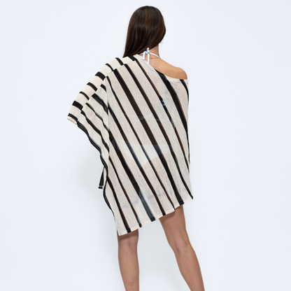 Cape Style Beach Wrap in Black- CH713